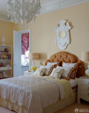 家装90后女生卧室纯色壁纸装修设计效果图片