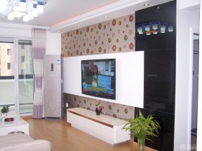 小户型电视墙设计 深褐色木地板装修效果图片