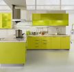 家庭别墅厨房绿色橱柜装修效果图片