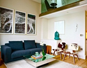 小户型客厅沙发图片 棕黄色木地板装修效果图片