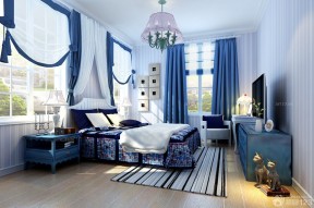 月光别墅卧室蓝色窗帘装修效果图片