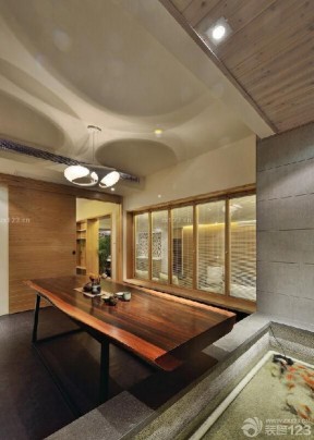 日式裝修 木質(zhì)餐桌