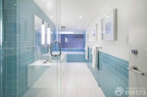 卫生间墙面蓝色瓷砖装修效果图片