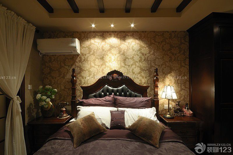 美式古典风格卧室壁纸装修效果图
