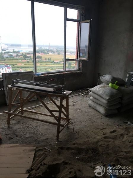 換門，換窗戶?。?！<br>磨磨唧唧的??！