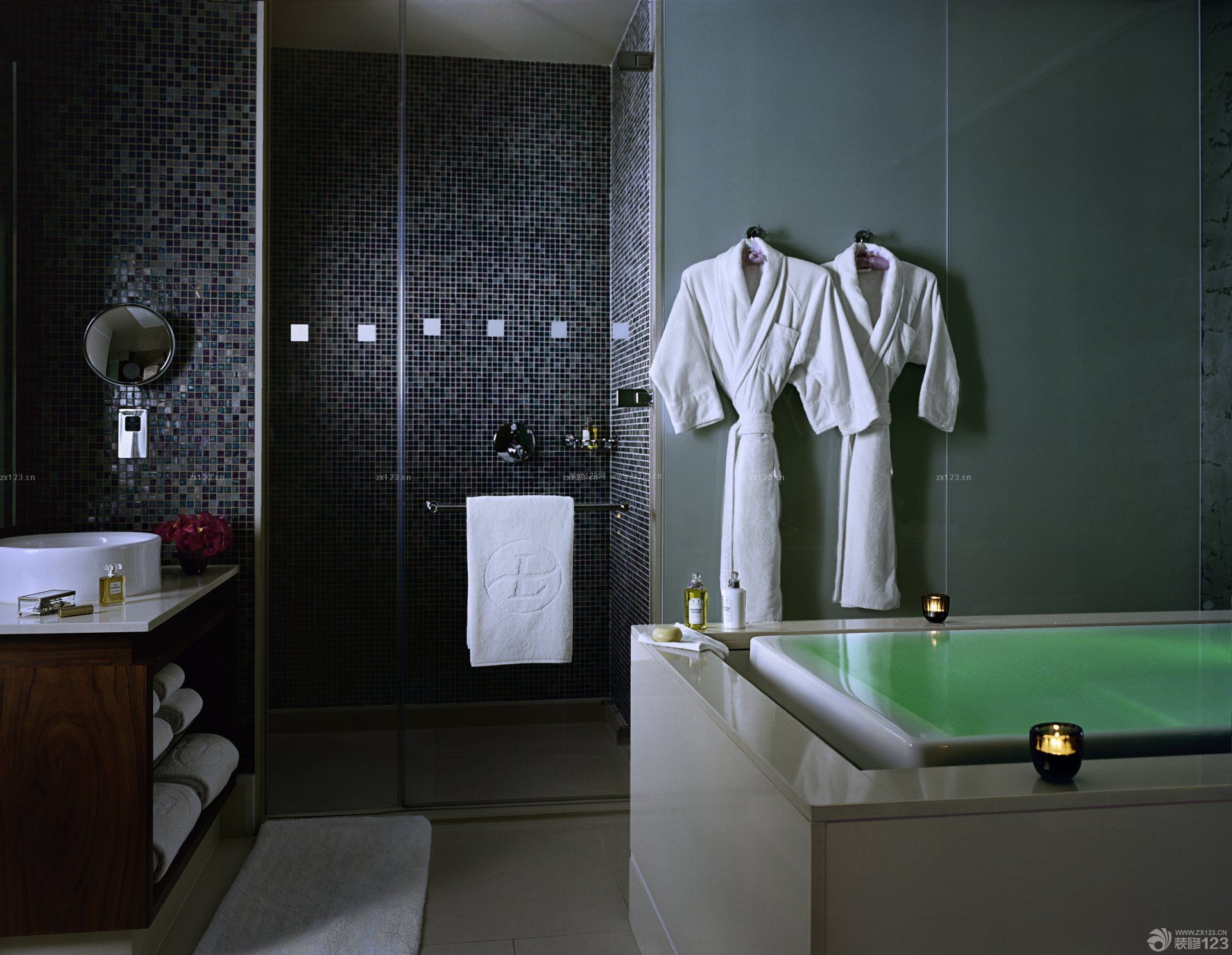 小型酒店房间浴室马赛克背景墙装修图片_装修