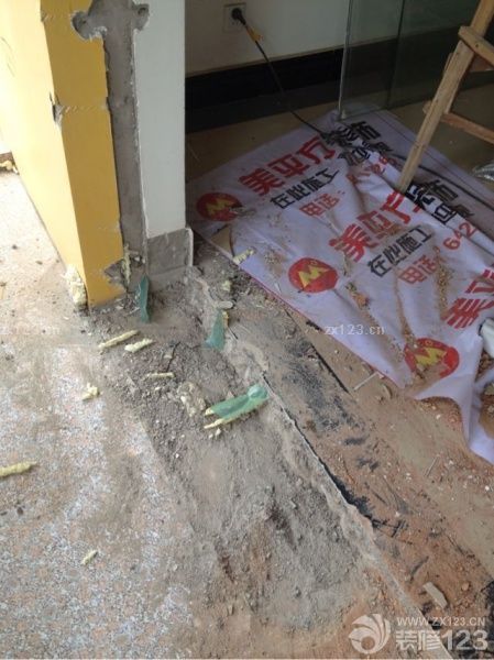 拆了一天半，十年前的塑鋼,磚頭做工確實(shí)不錯(cuò)，拆起來很費(fèi)勁，拆完之后房間通透多了。工人確實(shí)很辛苦。