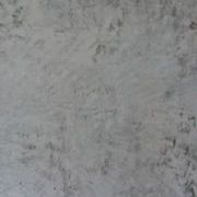 今天下午下班照例要去到房子那里，打開(kāi)門(mén)覺(jué)得好驚喜，墻皮鏟完了，原來(lái)的推拉門(mén)也拆掉了，封陽(yáng)臺(tái)的框架也裝上了，給人眼前一亮的感覺(jué)，小家初見(jiàn)雛形，哈哈，對(duì)后面的改變好期待的說(shuō)。