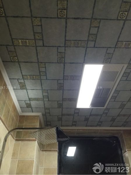 廚衛(wèi)吊頂，還沒去結賬，不知道超支沒有。