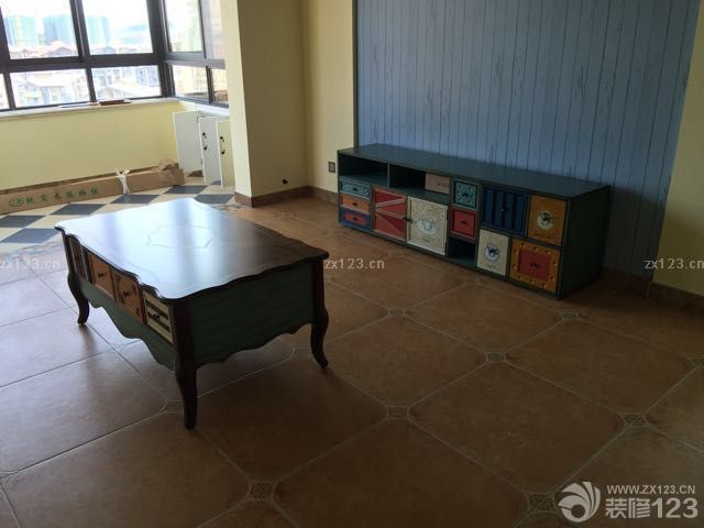 茶幾電視柜到了，還不錯，比較滿意。