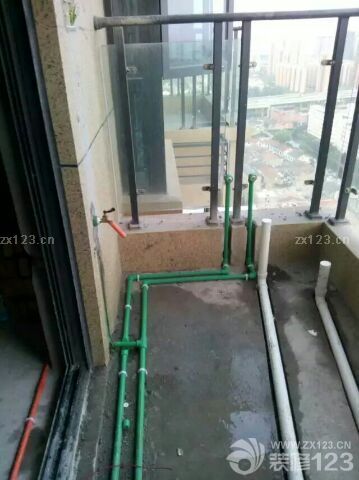 水電工程搞定，開工當天早上跟師傅討論了下，就沒怎么管了。還是挺到位的。