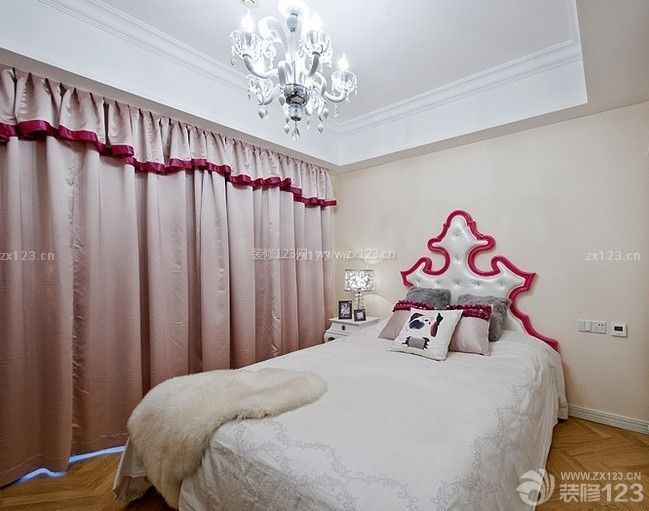简约欧式风格卧室窗帘图片
