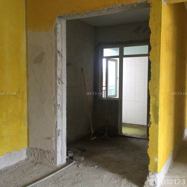 三天后再去看時已經(jīng)做好保護(hù)和斯蠟水了。軒怡做得挺專業(yè)的，感覺很不錯！