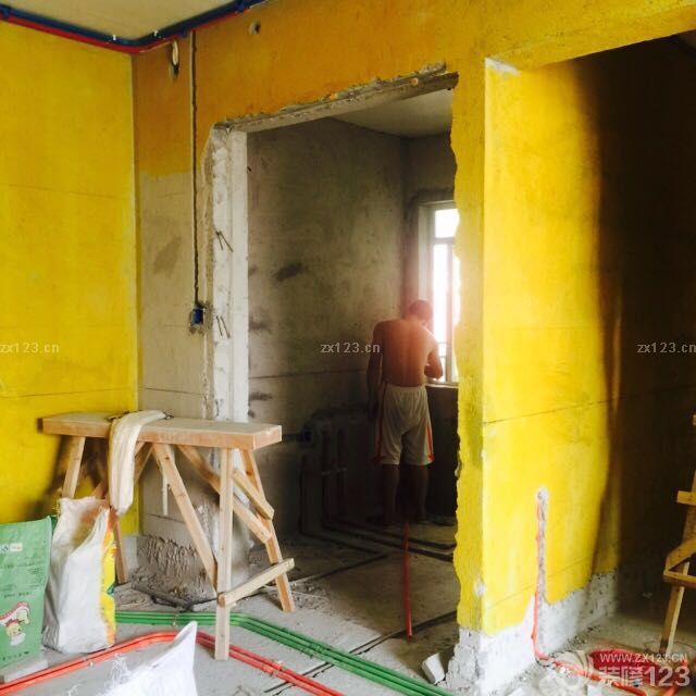 今天做好了水電，軒怡的水電說是出了名的好！希望如此。