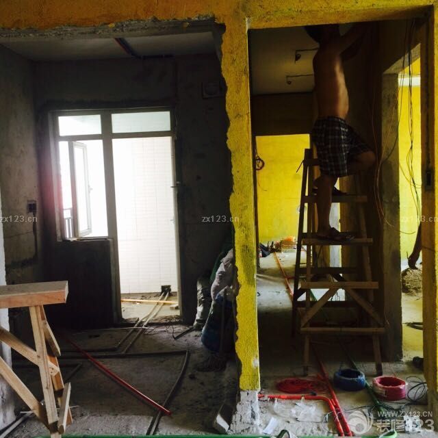 今天做好了水電，軒怡的水電說是出了名的好！希望如此。