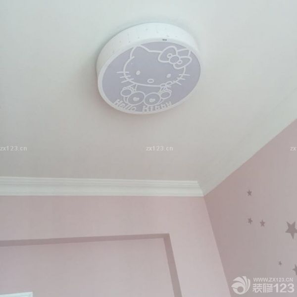 看看吧，新買的燈！感覺整個畫風(fēng)就變得更加的和諧美好了。