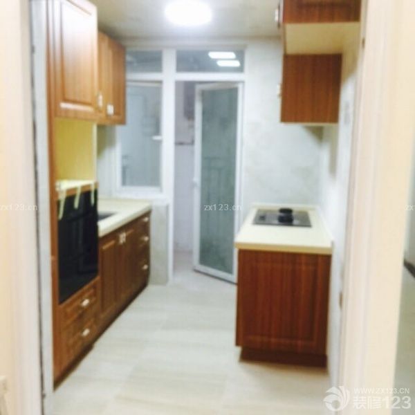 今天裝櫥柜打掃了一下！感覺還不錯。