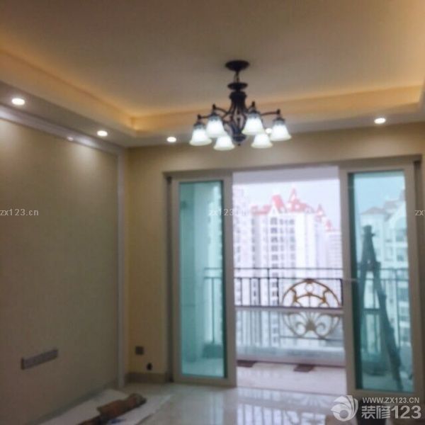 今天裝櫥柜打掃了一下！感覺還不錯。