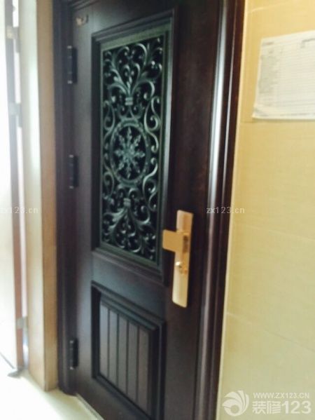 今天裝櫥柜打掃了一下！感覺還不錯。