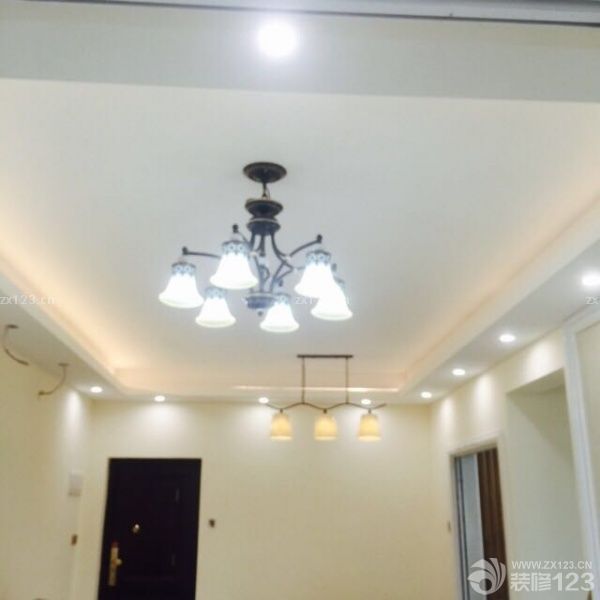 今天裝櫥柜打掃了一下！感覺還不錯。