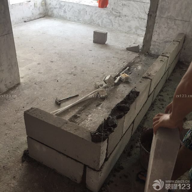 開始拆改，整體還算順利。