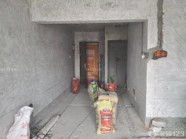 水電材料驗收完，就開始開工了…有點小激動呀。