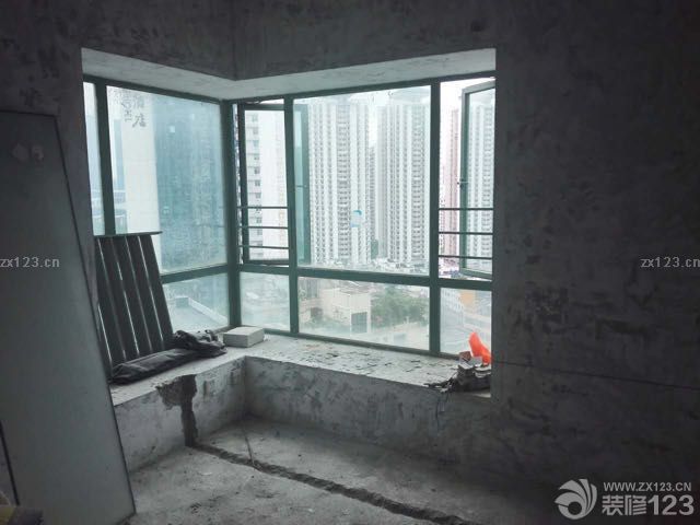 水電材料驗收完，就開始開工了…有點小激動呀。