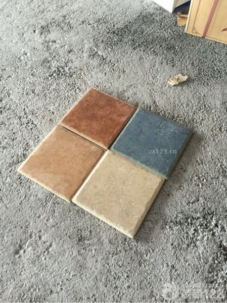 下午我們訂的瓷磚終于送到了，明天開(kāi)始貼瓷磚期待能有好的效果，為了這個(gè)，我明天最愛(ài)的科目三訓(xùn)練都沒(méi)去了，為了我和尹哥的溫馨的家園，努力！