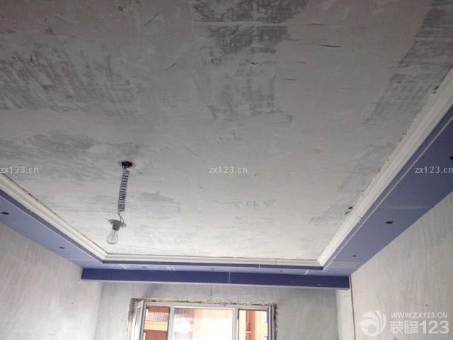 今天尼木工驗(yàn)收，已經(jīng)到中期，框架基本已經(jīng)形成。再下一步油工進(jìn)場(chǎng)之前，要把剩余20%裝修款以及超出部分結(jié)款。