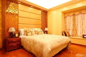 中式温馨卧室半截小花窗帘装修效果图