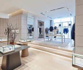 服裝專賣店裝修圖 錯層設(shè)計裝修效果圖片