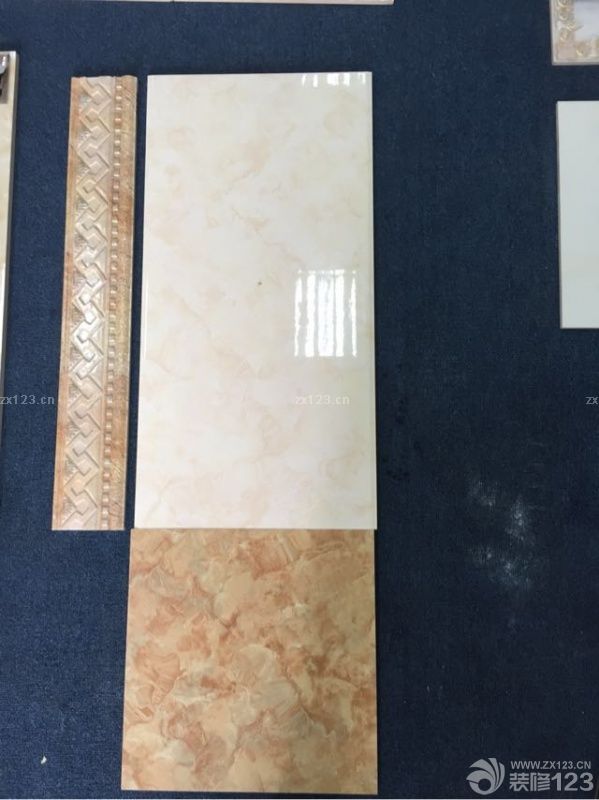 購(gòu)買地磚墻磚11000元。
