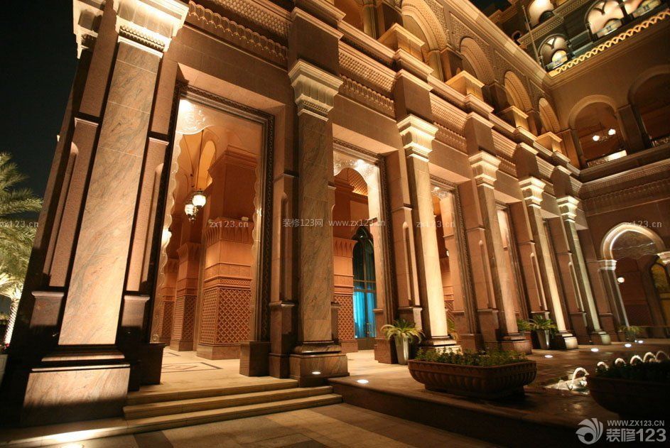 酒店门头欧式罗马柱设计效果图片