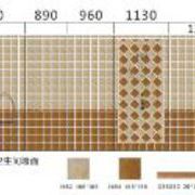 終于等到了泥工進(jìn)場，磚是網(wǎng)上買的，郵費(fèi)給了不少銀子，但加起來還是要比實(shí)體店便宜不少，而且賣家很貼心的給了鋪貼圖。