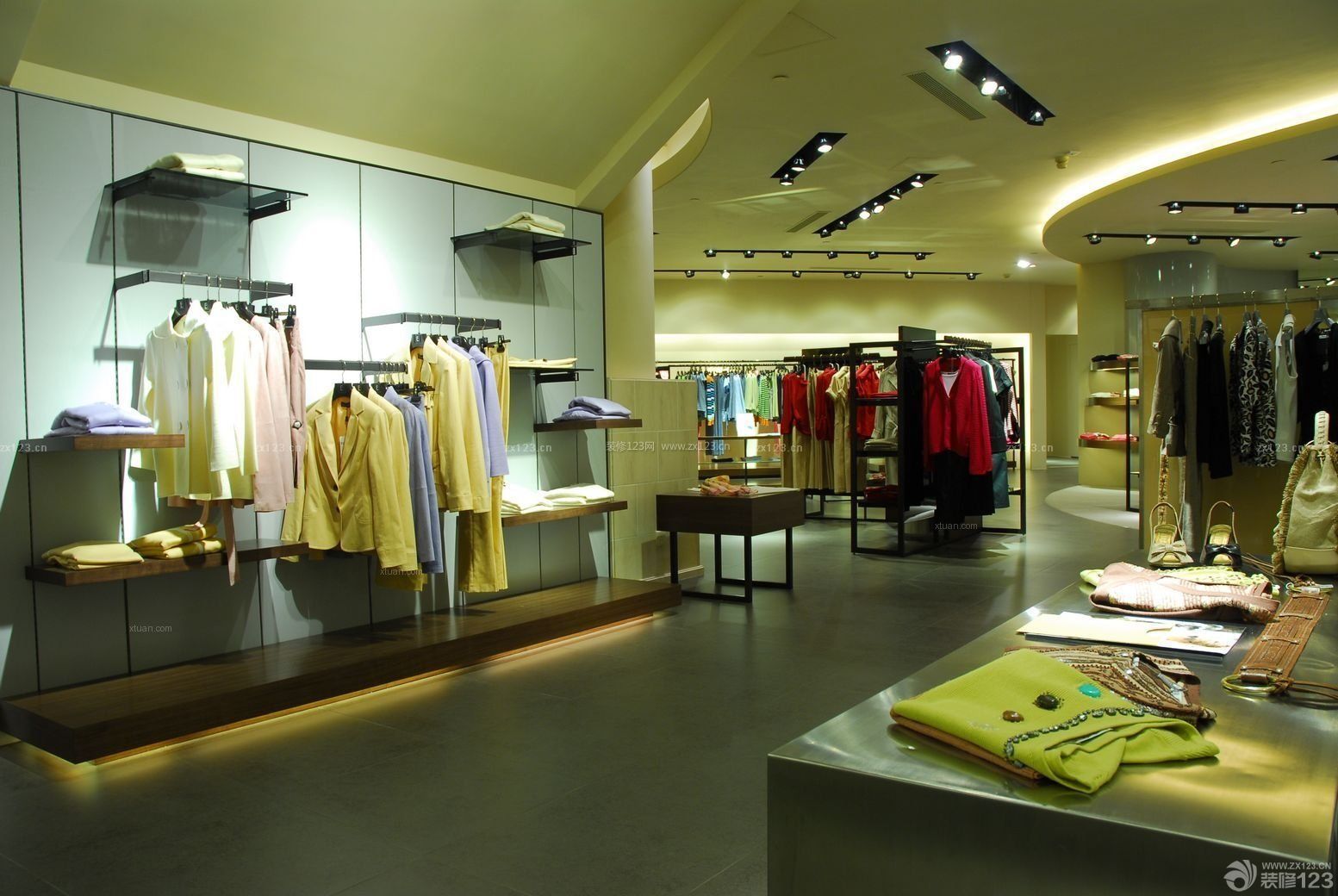 2023服裝店室內(nèi)女裝裝修效果圖圖片 