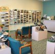 最新鞋柜专卖店室内靠背椅装修效果图片