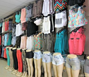 女服裝店裝修圖 衣架圖片