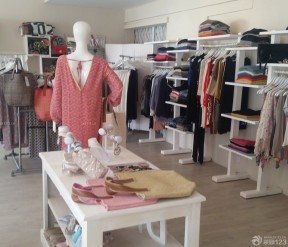 女服裝店裝修圖 展示架設(shè)計(jì)