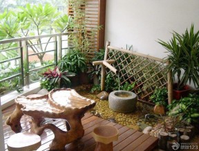 中式阳台创意 木质茶几装修效果图片