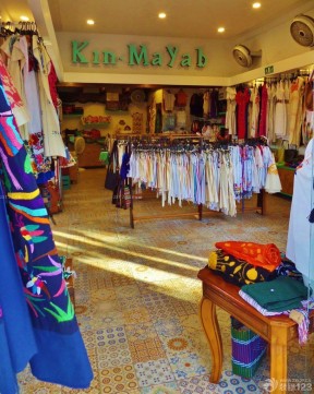 裝修服裝店 地磚