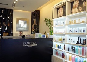 韩国化妆品店效果图 小型化妆品店装修图