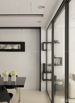 兩居室現(xiàn)代簡(jiǎn)約 墻面置物架裝修效果圖片