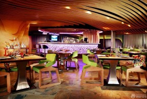 传统特色小酒吧装修风格木质吊顶效果图片