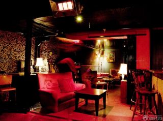 温馨地下室小酒吧装修风格布艺沙发效果图片