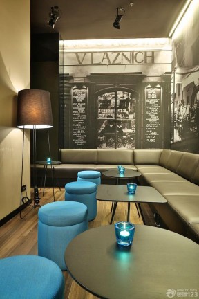 经典小型酒吧装修风格多人沙发效果图片