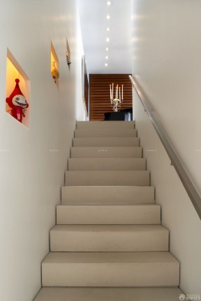 现代公司楼梯间设计 装饰品装修效果图片