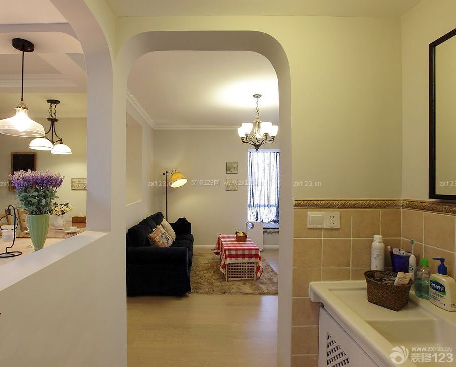 欧式家庭室内拱形门洞装修效果图片