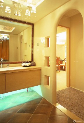 欧式拱形门洞 家庭卫生间设计