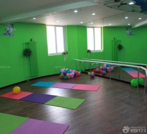 少儿学校舞蹈室设计 绿色墙面装修效果图片