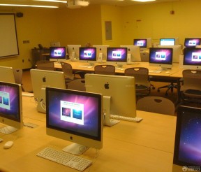 学校电脑房一体电脑桌装修效果图片